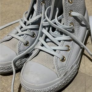 Converse sneakers size 28